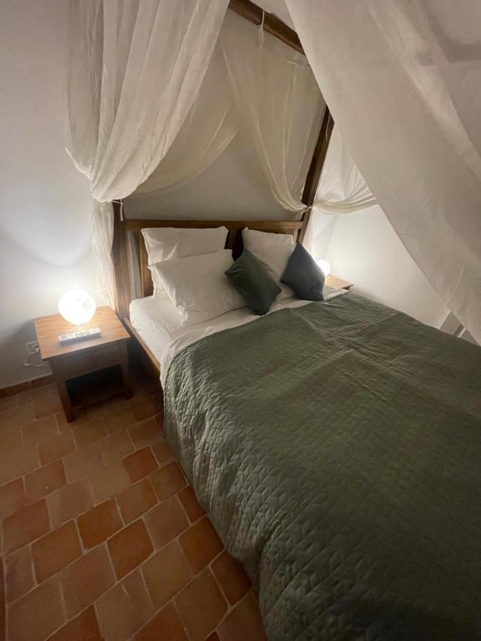 La Villa Kawana A 5 Minutes A Pied De La Plage 레 장세-다르레 외부 사진